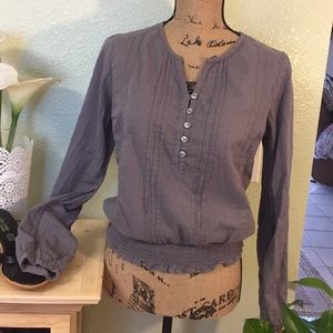 Gray long sleeve top